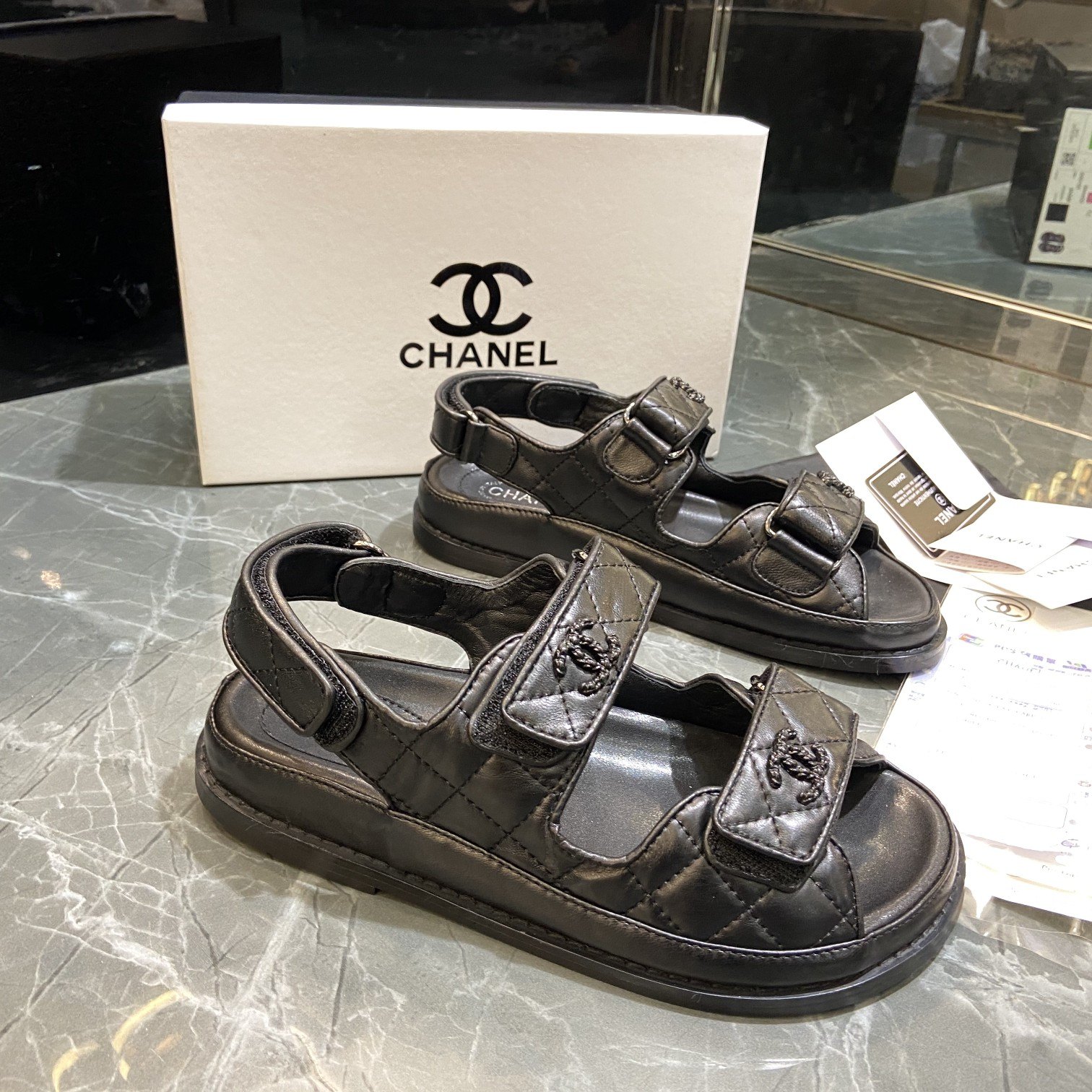 C Style diamond lattice Velcro full slippers beach slippers sandals