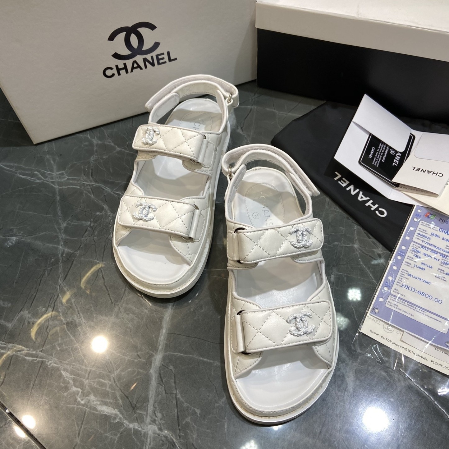 C Style diamond lattice Velcro full slippers beach slippers sandals