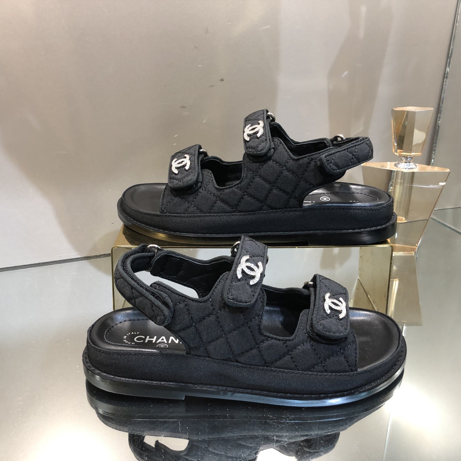 C Style diamond lattice Velcro full slippers beach slippers sandals