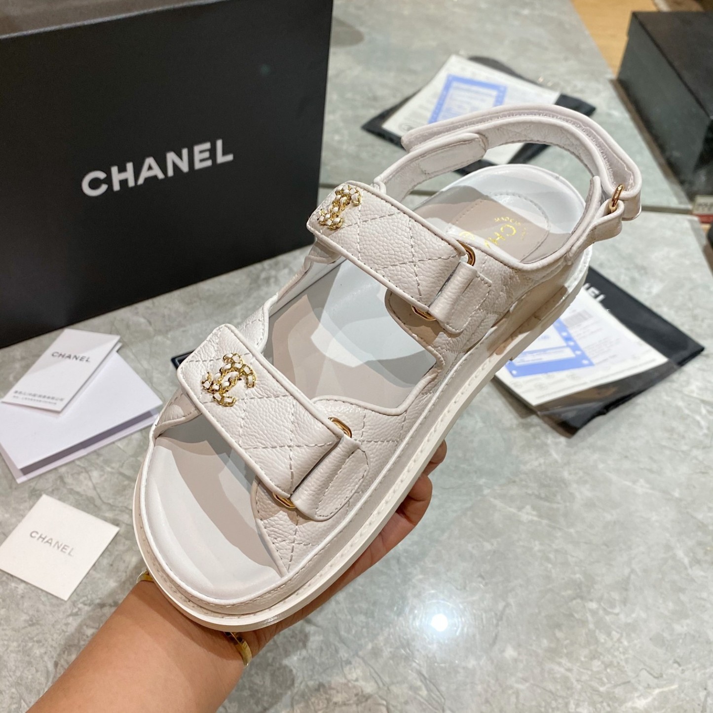 C Style diamond lattice Velcro full slippers beach slippers sandals