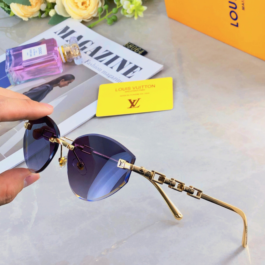 C Style chain-embellished cat-eye sunglasses