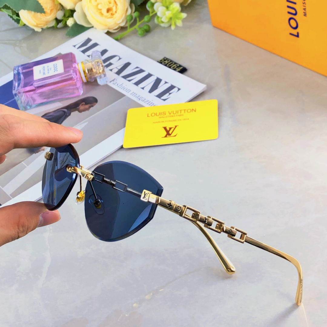 C Style chain-embellished cat-eye sunglasses