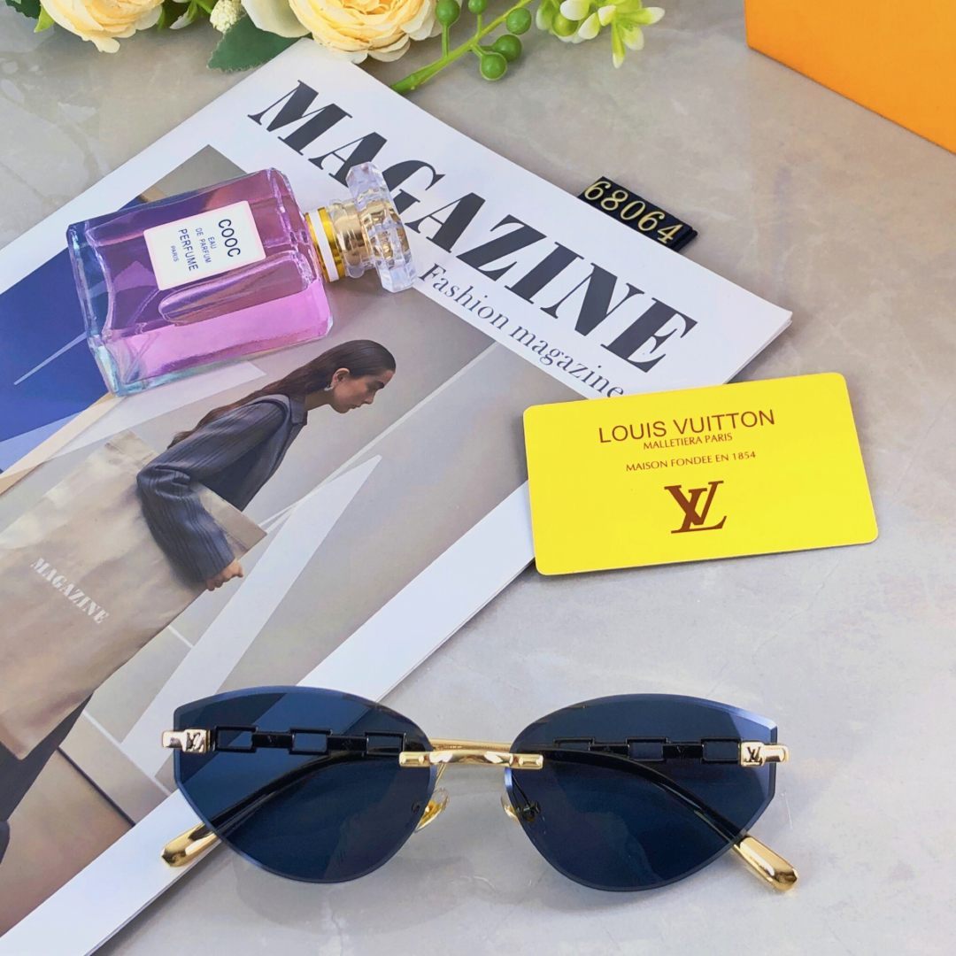 C Style chain-embellished cat-eye sunglasses