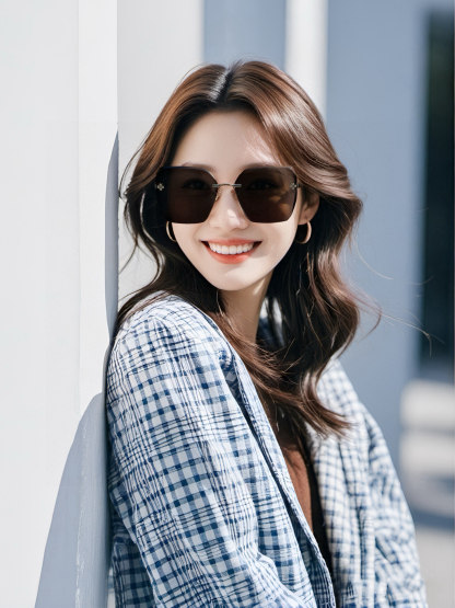 L Style 8612 Large Frame Sunglasses