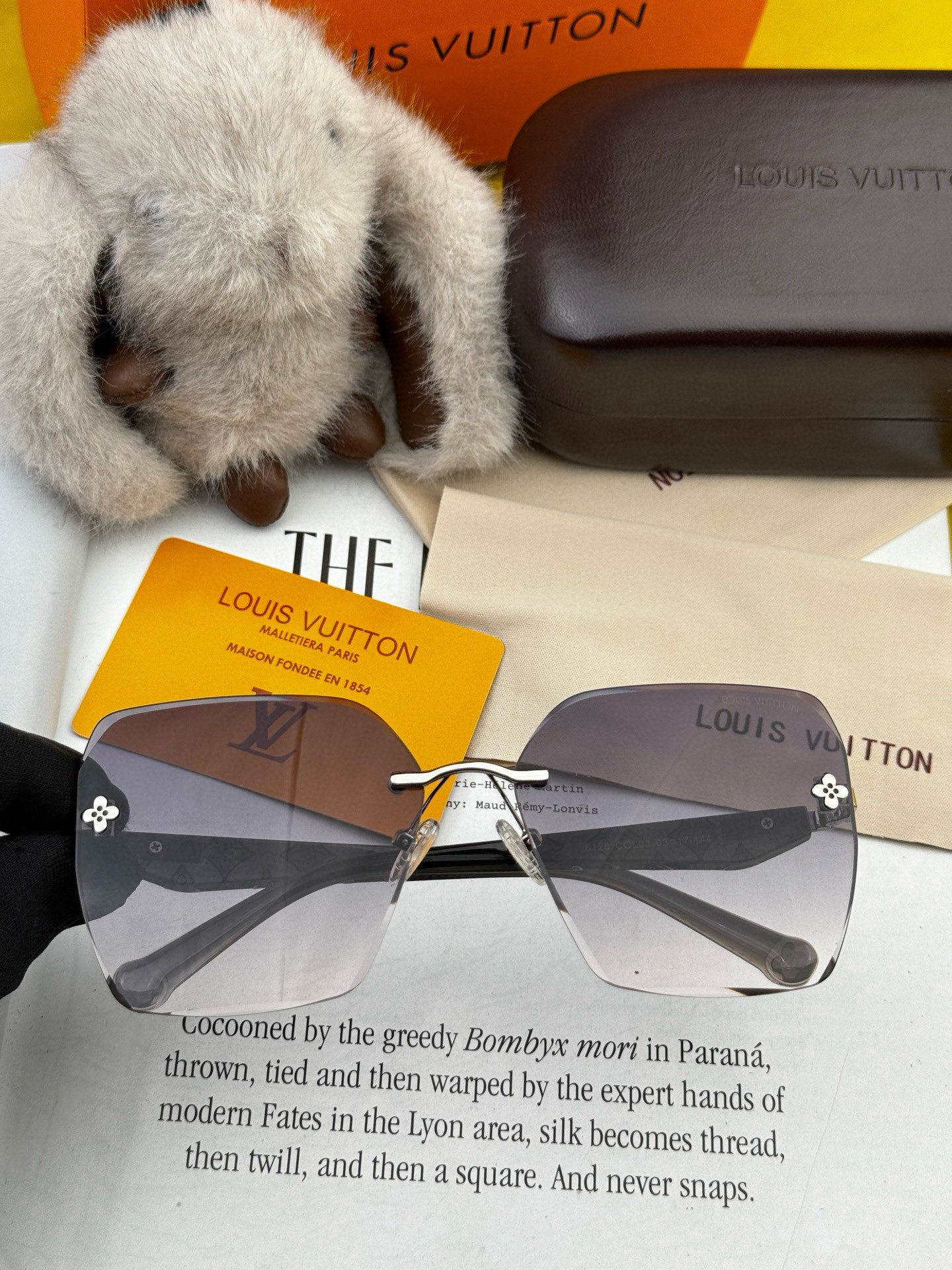 L Style 8612 Large Frame Sunglasses