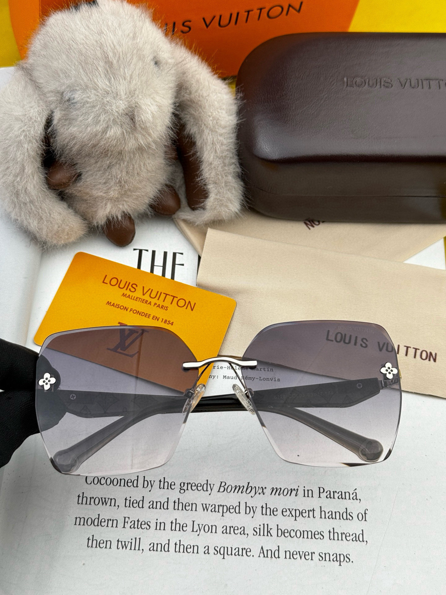 L Style 8612 Large Frame Sunglasses