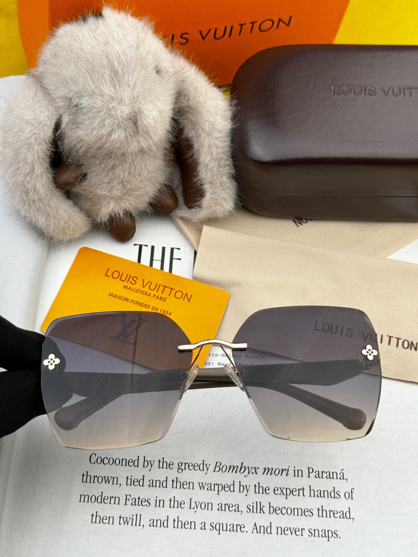 L Style 8612 Large Frame Sunglasses