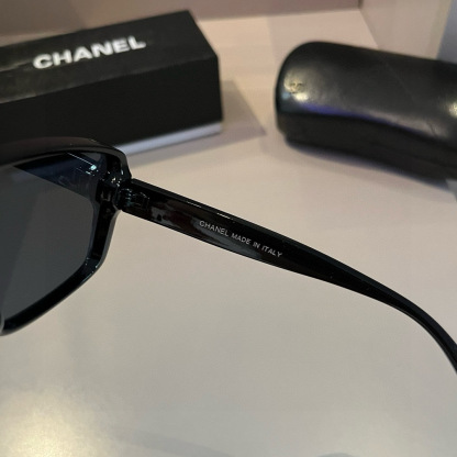 C Style: Fashionable sunglasses for men and women
