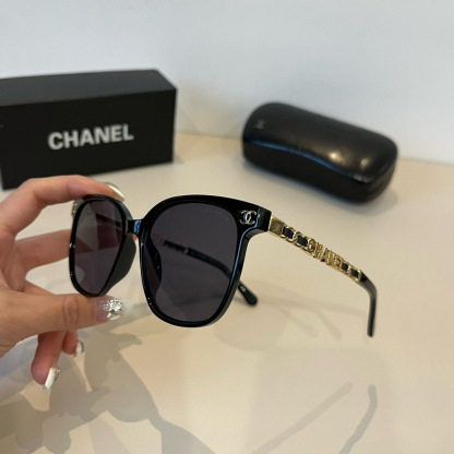 C Style Fashionable women's sunglasses