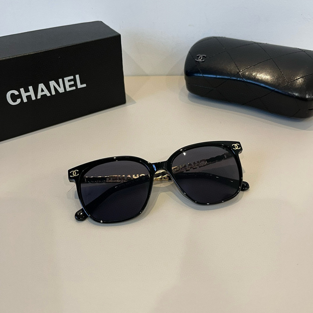 C Style Fashionable women's sunglasses