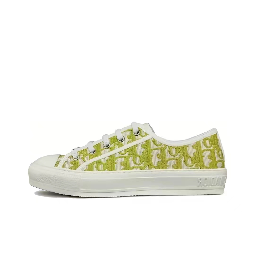 D Style classic three-dimensional printed embroidered canvas shoes