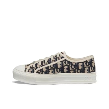 D Style classic three-dimensional printed embroidered canvas shoes