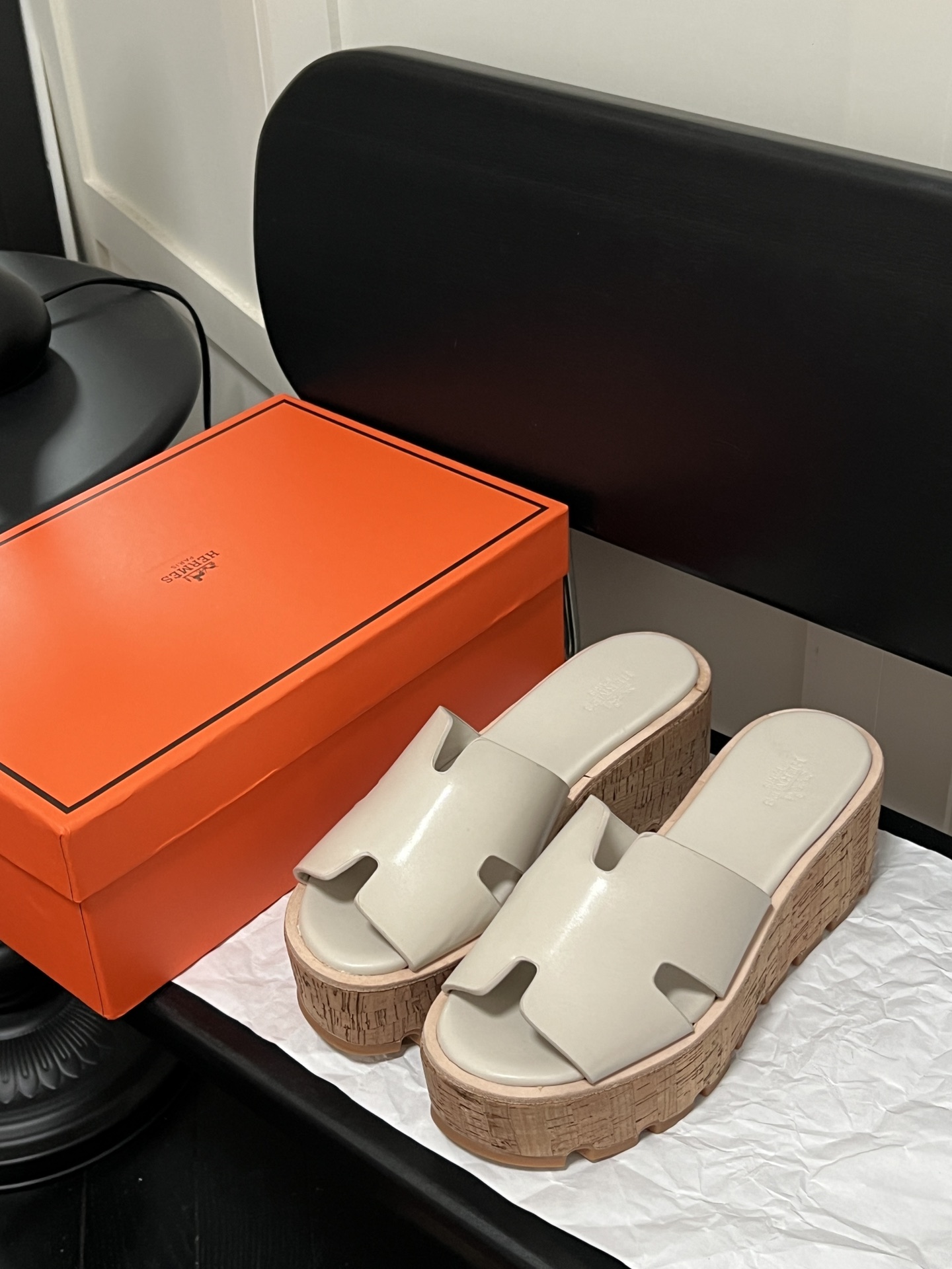 H Style: Platform wedge heel thick bottom H-shaped sandals