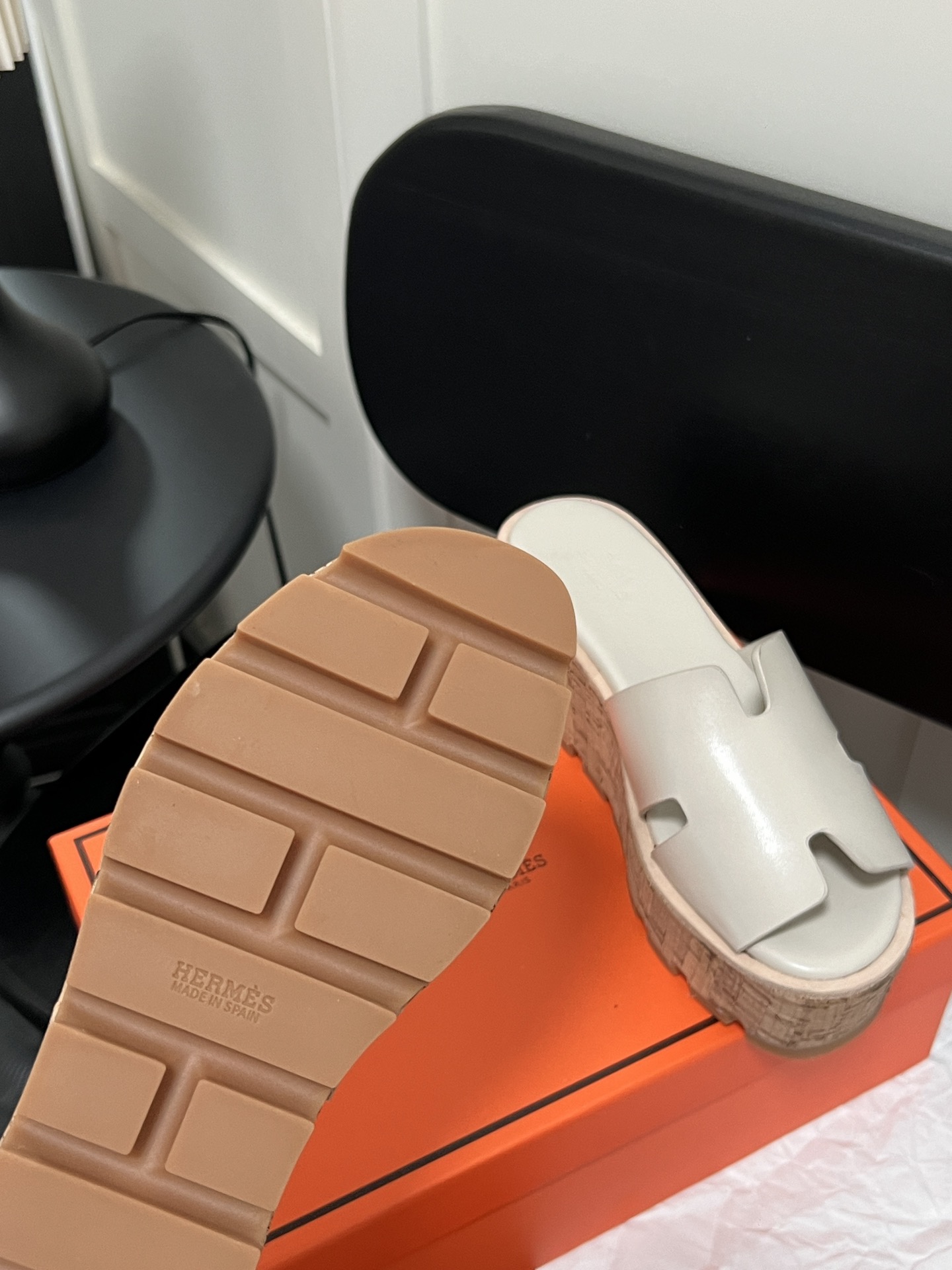 H Style: Platform wedge heel thick bottom H-shaped sandals