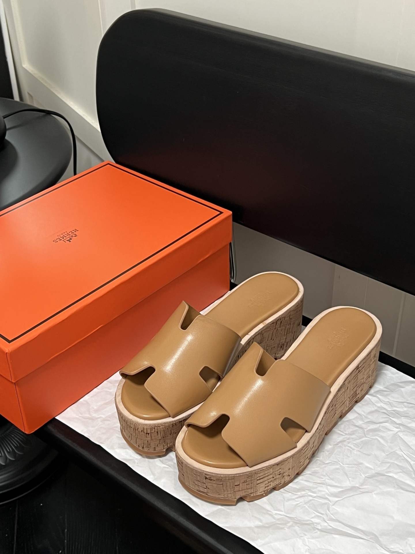 H Style: Platform wedge heel thick bottom H-shaped sandals