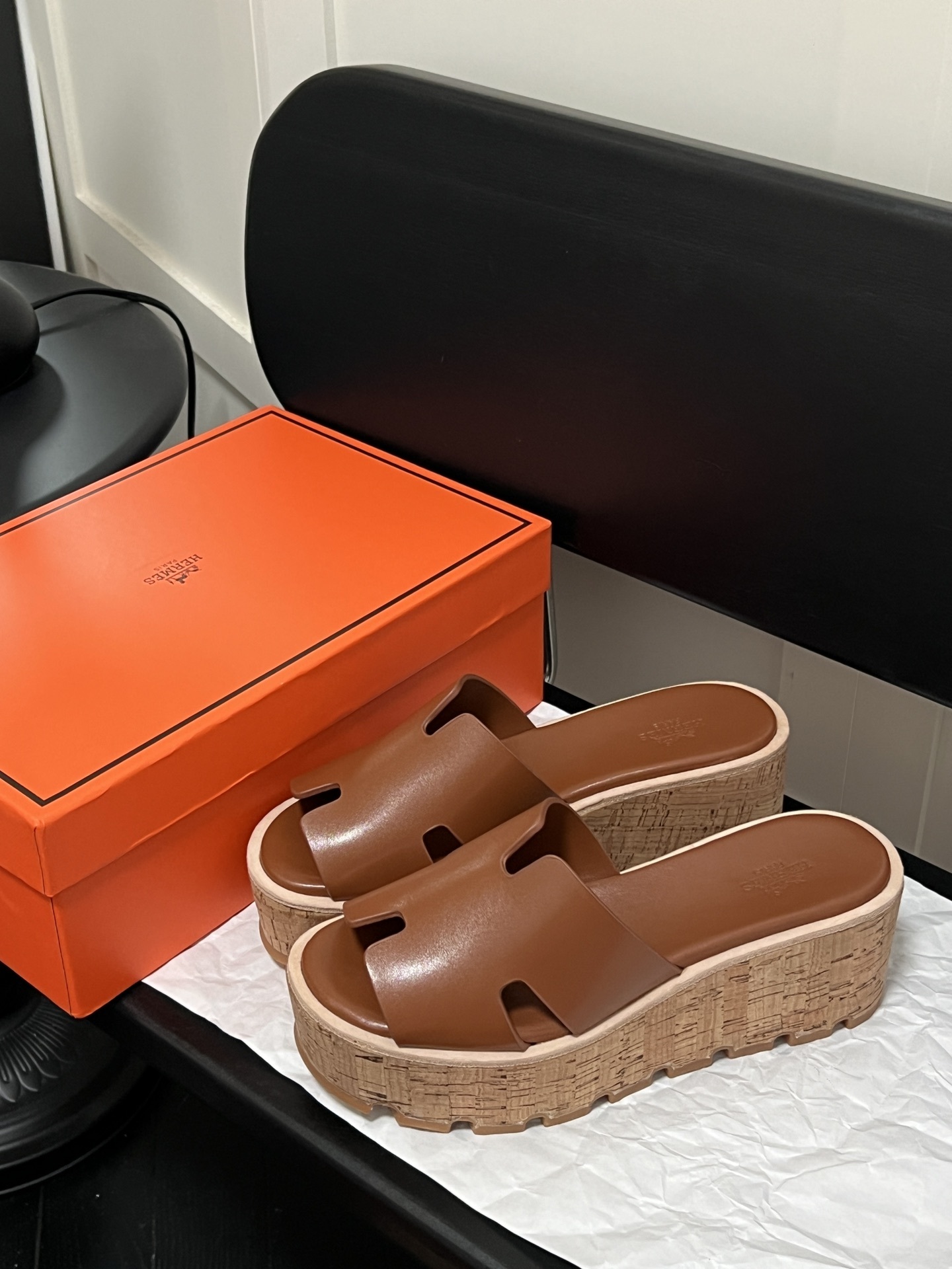 H Style: Platform wedge heel thick bottom H-shaped sandals