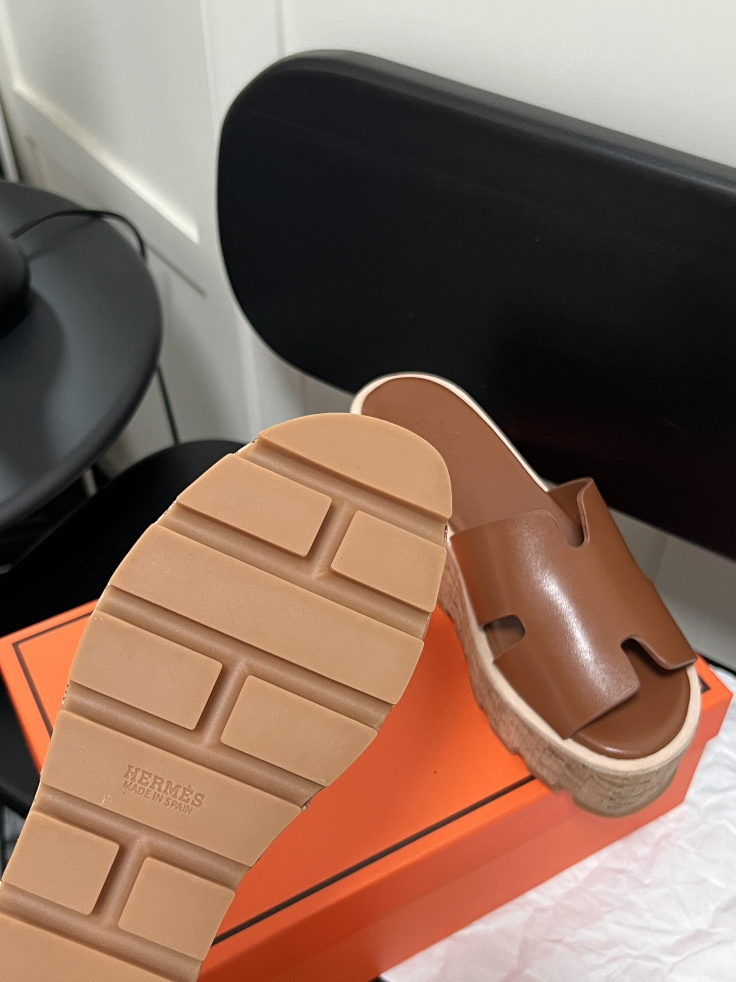 H Style: Platform wedge heel thick bottom H-shaped sandals