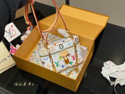 L style vanity cosmetic bag