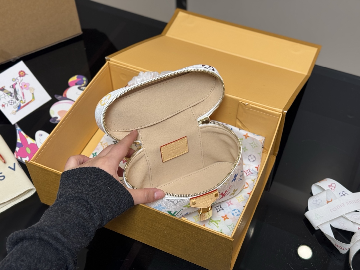 L style vanity cosmetic bag