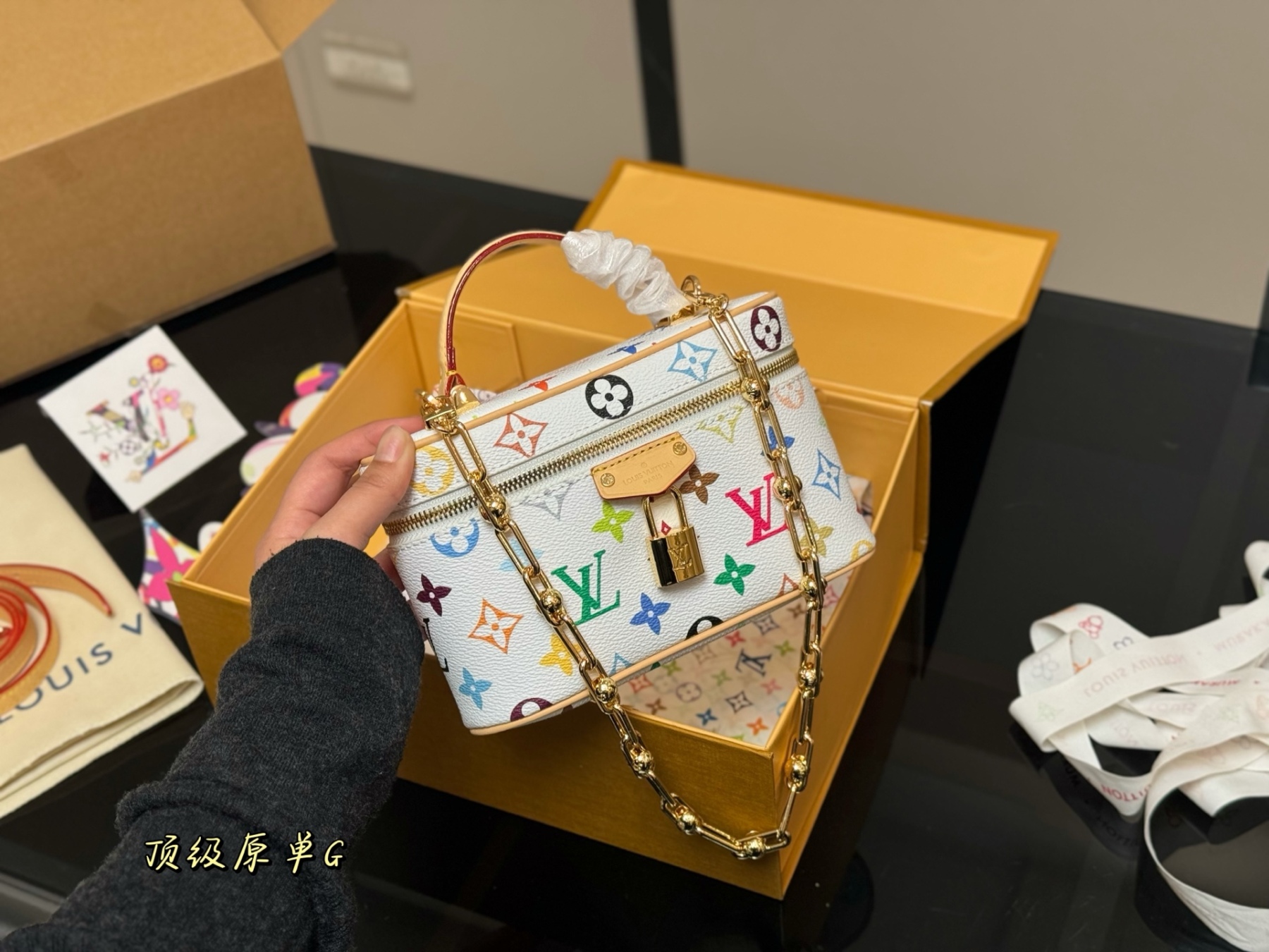 L style vanity cosmetic bag