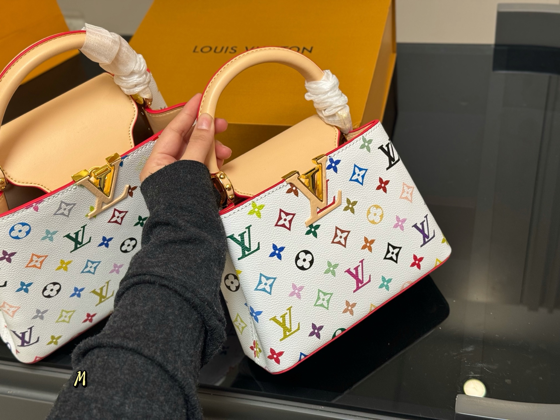 L style Capucines Bag 21*15/27*18cm 