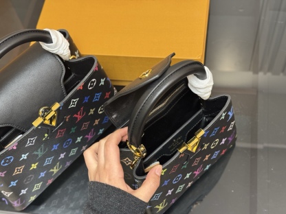 L style Capucines Bag 21*15/27*18cm 