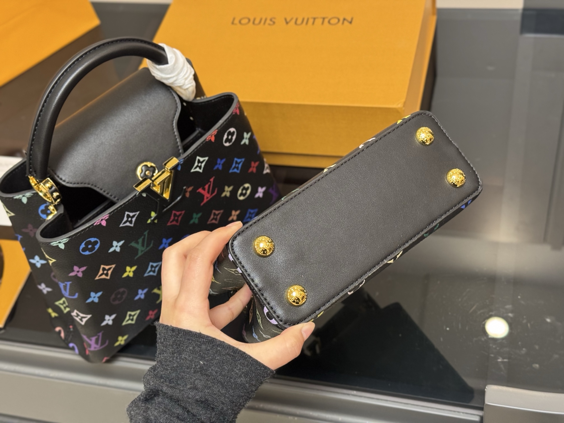 L style Capucines Bag 21*15/27*18cm 