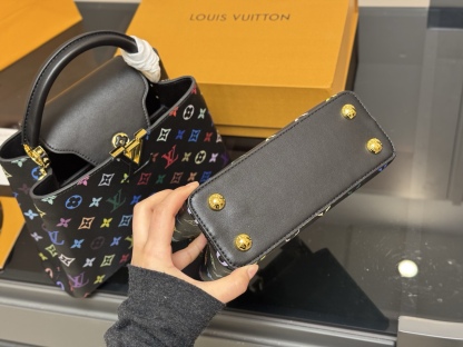 L style Capucines Bag 21*15/27*18cm 