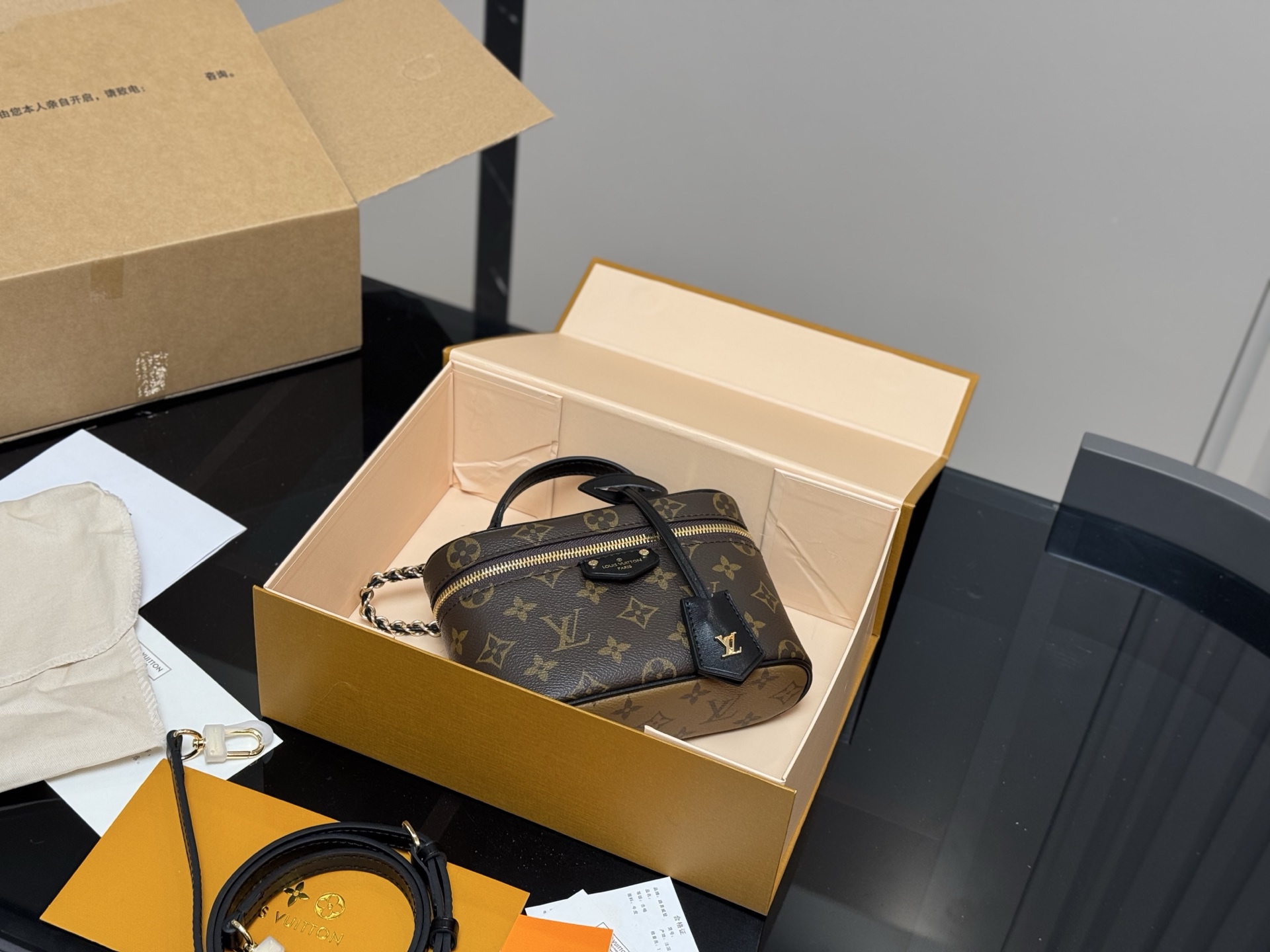 L Style Cosmetic bag19*12cm