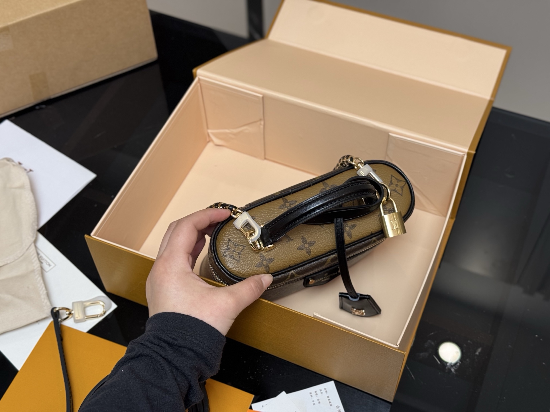 L Style Cosmetic bag19*12cm