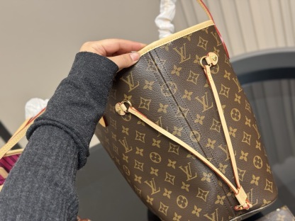 L style Medium Shopping Bag32*28cm