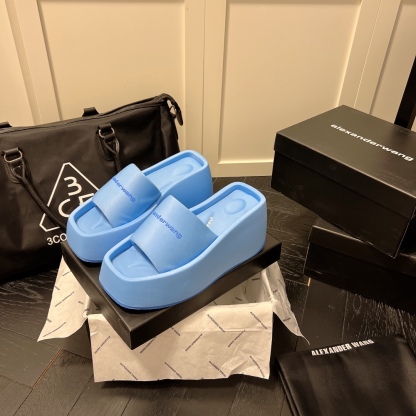 A Style Platform Slippers