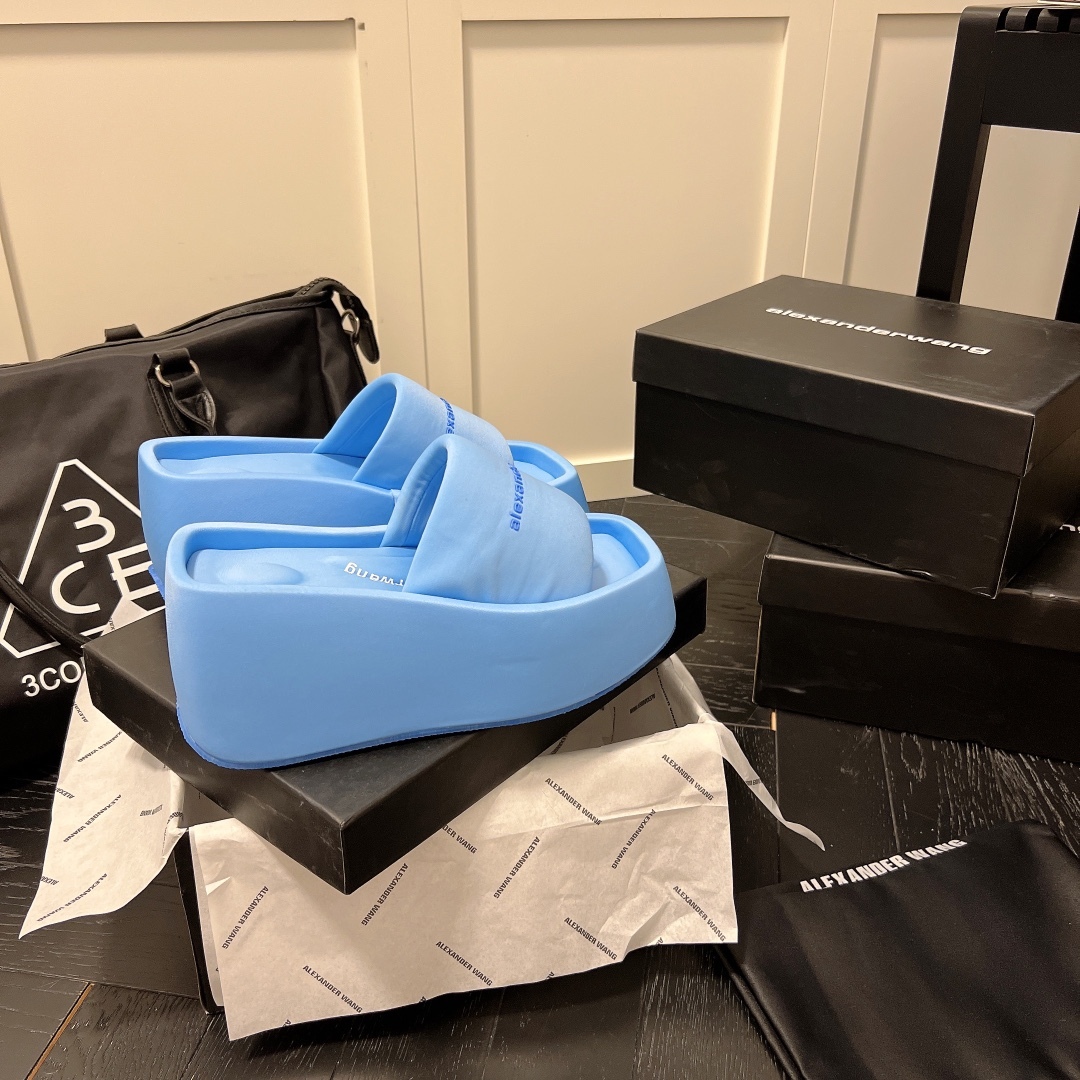 A Style Platform Slippers