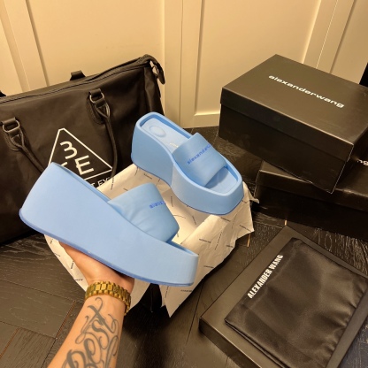 A Style Platform Slippers