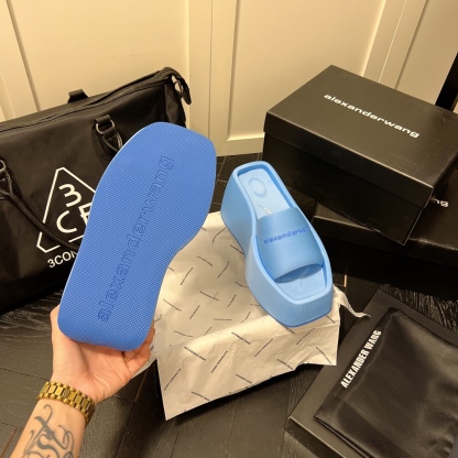 A Style Platform Slippers