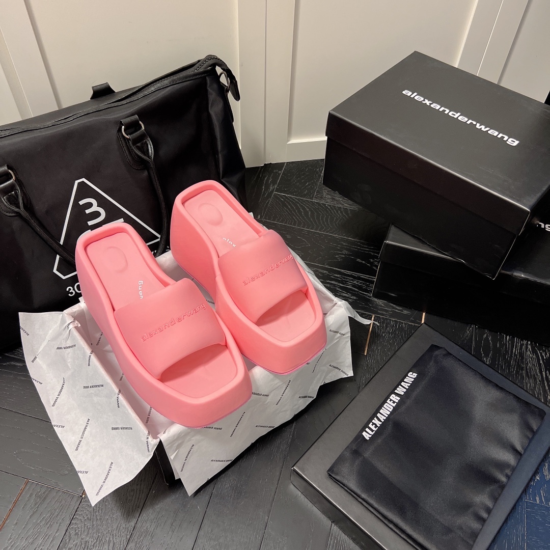 A Style Platform Slippers