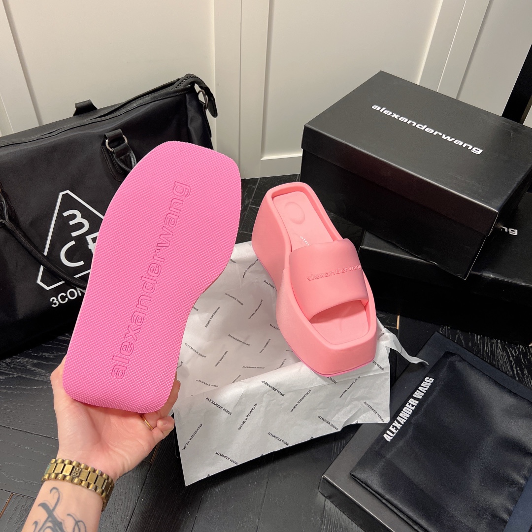 A Style Platform Slippers