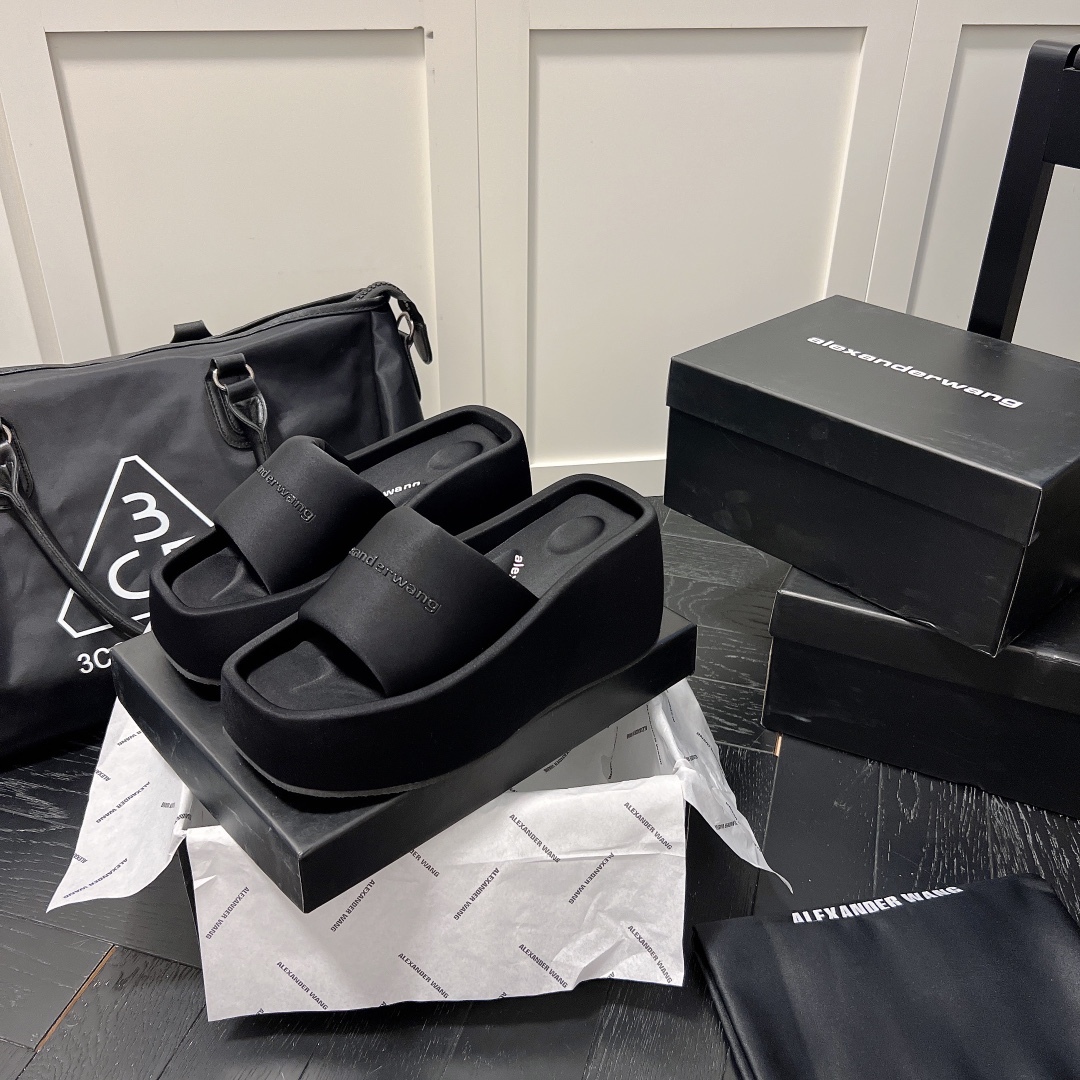 A Style Platform Slippers