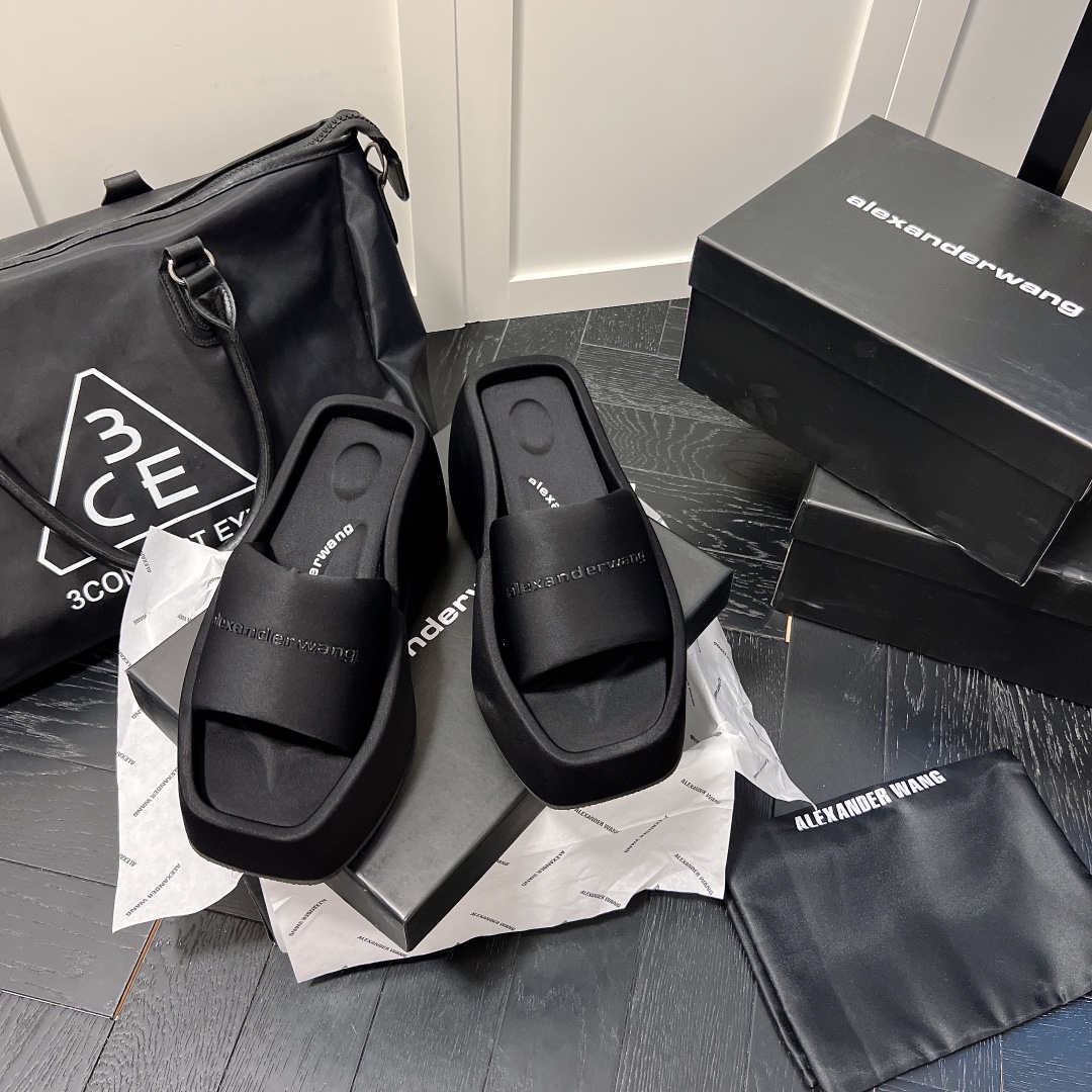 A Style Platform Slippers