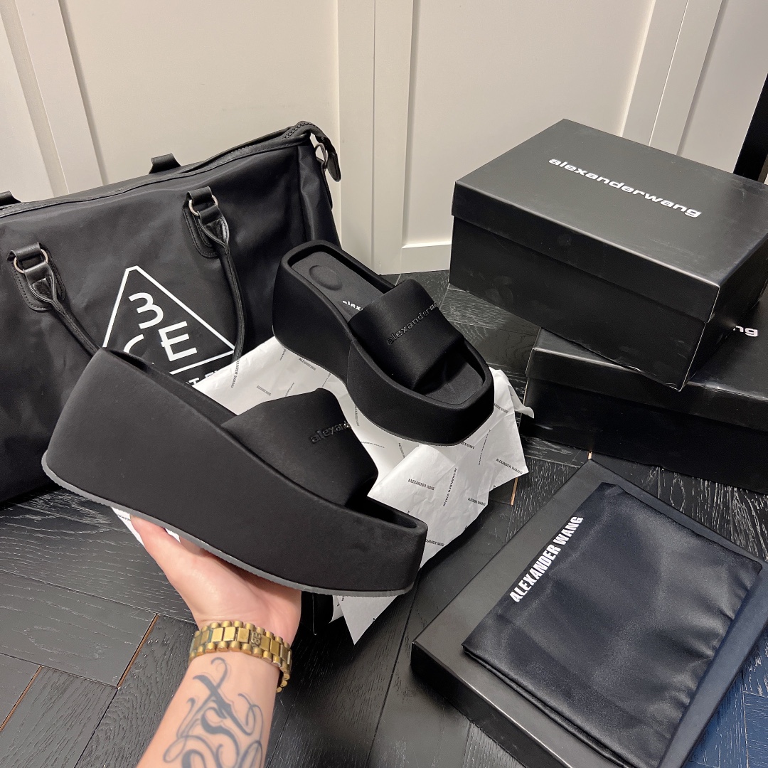 A Style Platform Slippers