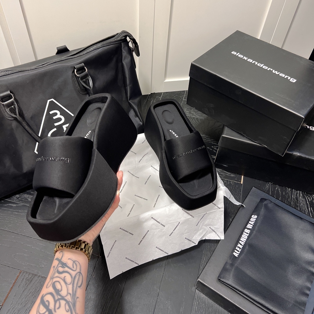 A Style Platform Slippers