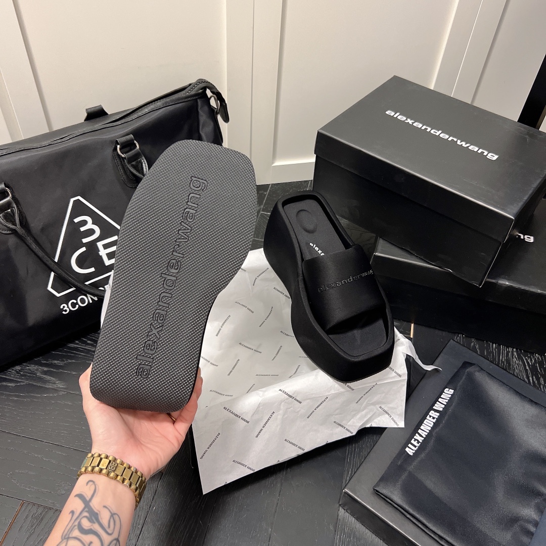 A Style Platform Slippers