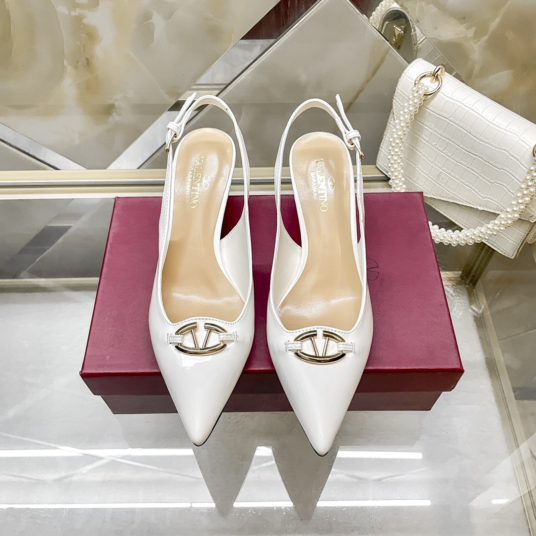 V Style small V buckle pointed stiletto/high heel sandals 6CM