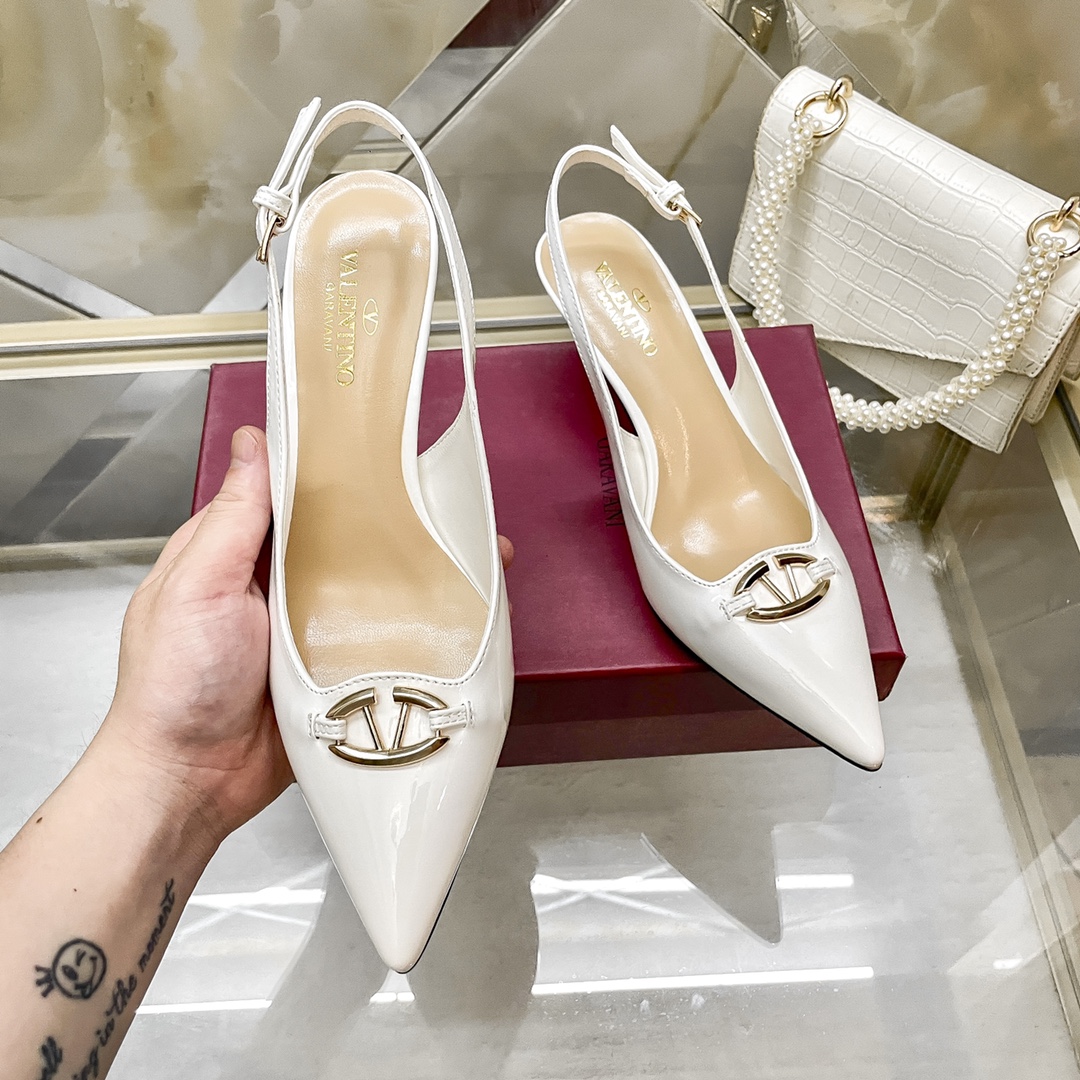 V Style small V buckle pointed stiletto/high heel sandals 6CM