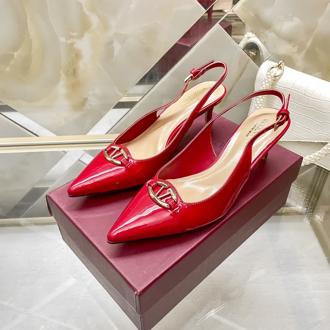 V Style small V buckle pointed stiletto/high heel sandals 6CM