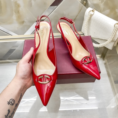 V Style small V buckle pointed stiletto/high heel sandals 6CM