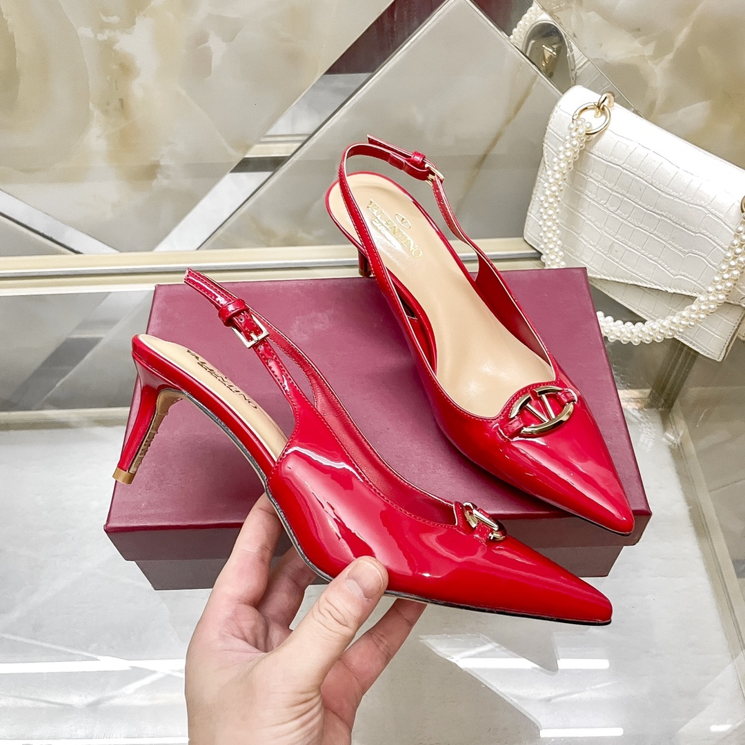 V Style small V buckle pointed stiletto/high heel sandals 6CM