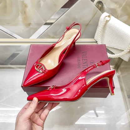 V Style small V buckle pointed stiletto/high heel sandals 6CM