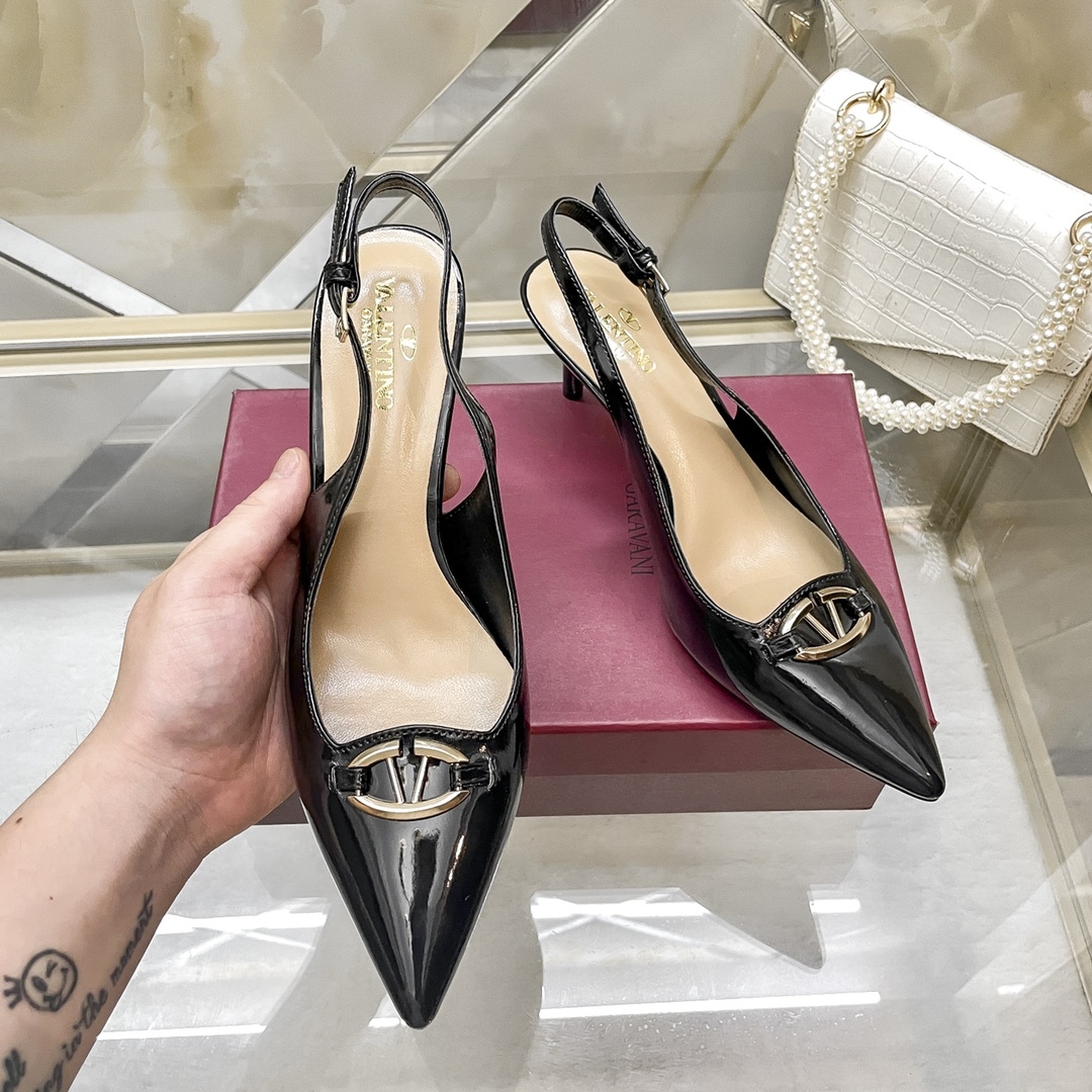 V Style small V buckle pointed stiletto/high heel sandals 6CM