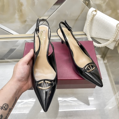 V Style small V buckle pointed stiletto/high heel sandals 6CM